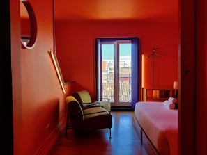 Kamar Double atau Twin | Brankas dan didekorasi berbeda-beda