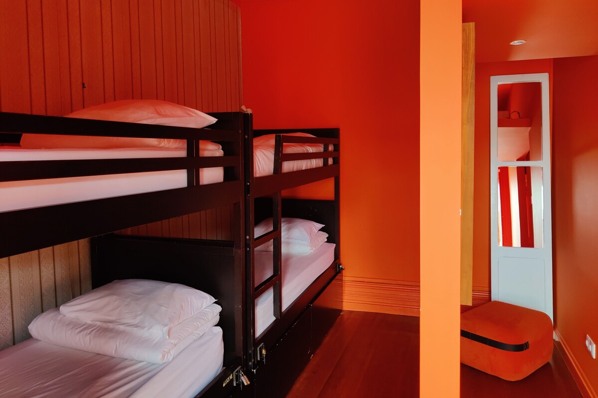 Shared Dormitory, Mixed Dorm, Shared Bathroom | In-room safe, WiFi (free), individually decorated