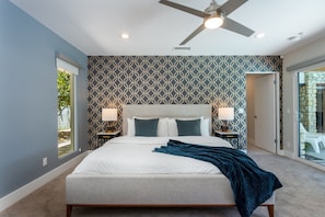 4 bedrooms, iron/ironing board, WiFi, bed sheets