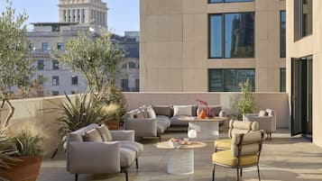Ultimate ME+ Penthouse Jacuzzi 2 Bedroom | Vista a la ciudad