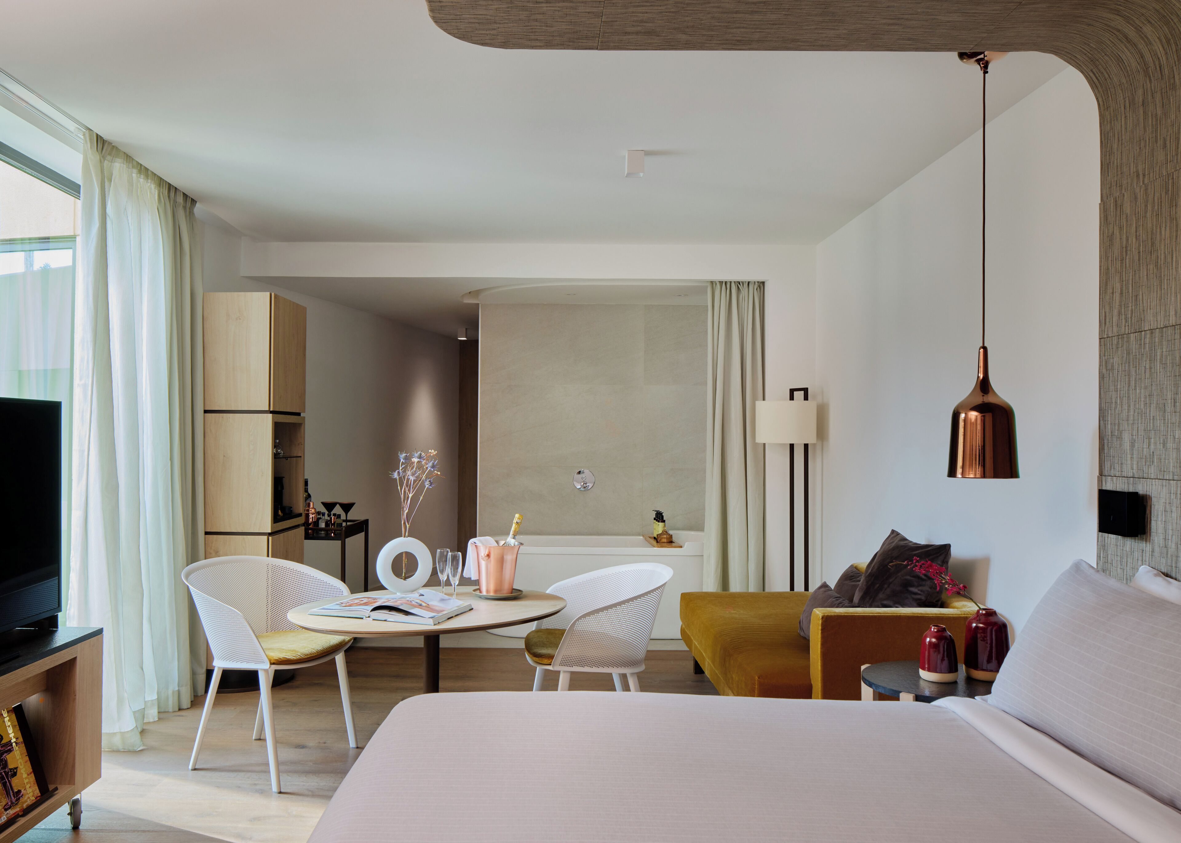 Extra ME+ Junior Suite | Premium bedding, minibar, in-room safe, blackout drapes