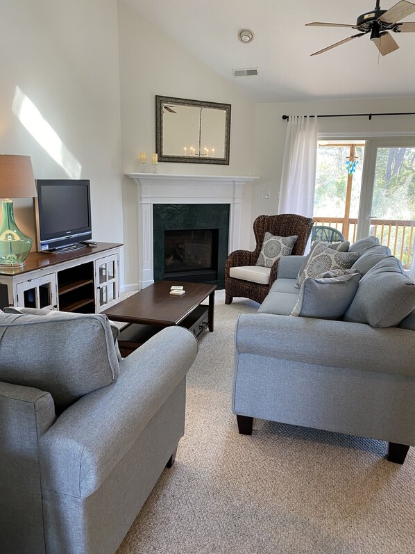 Téléviseur connecté, foyer