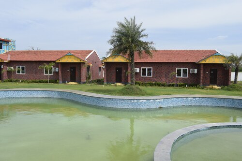 Navagiraga Resorts & Hotel