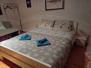 Double Room (Comfort Double Room) | 3 bedrooms, free WiFi, bed sheets