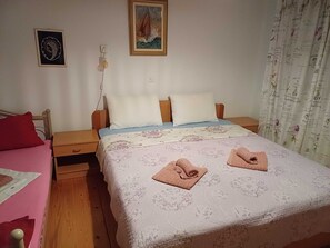 3 bedrooms, free WiFi, bed sheets - Guest House Jungher (Korcula)