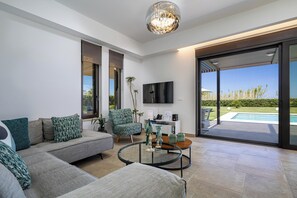 Smart TV, videojuegos, tenis de mesa y estéreo 