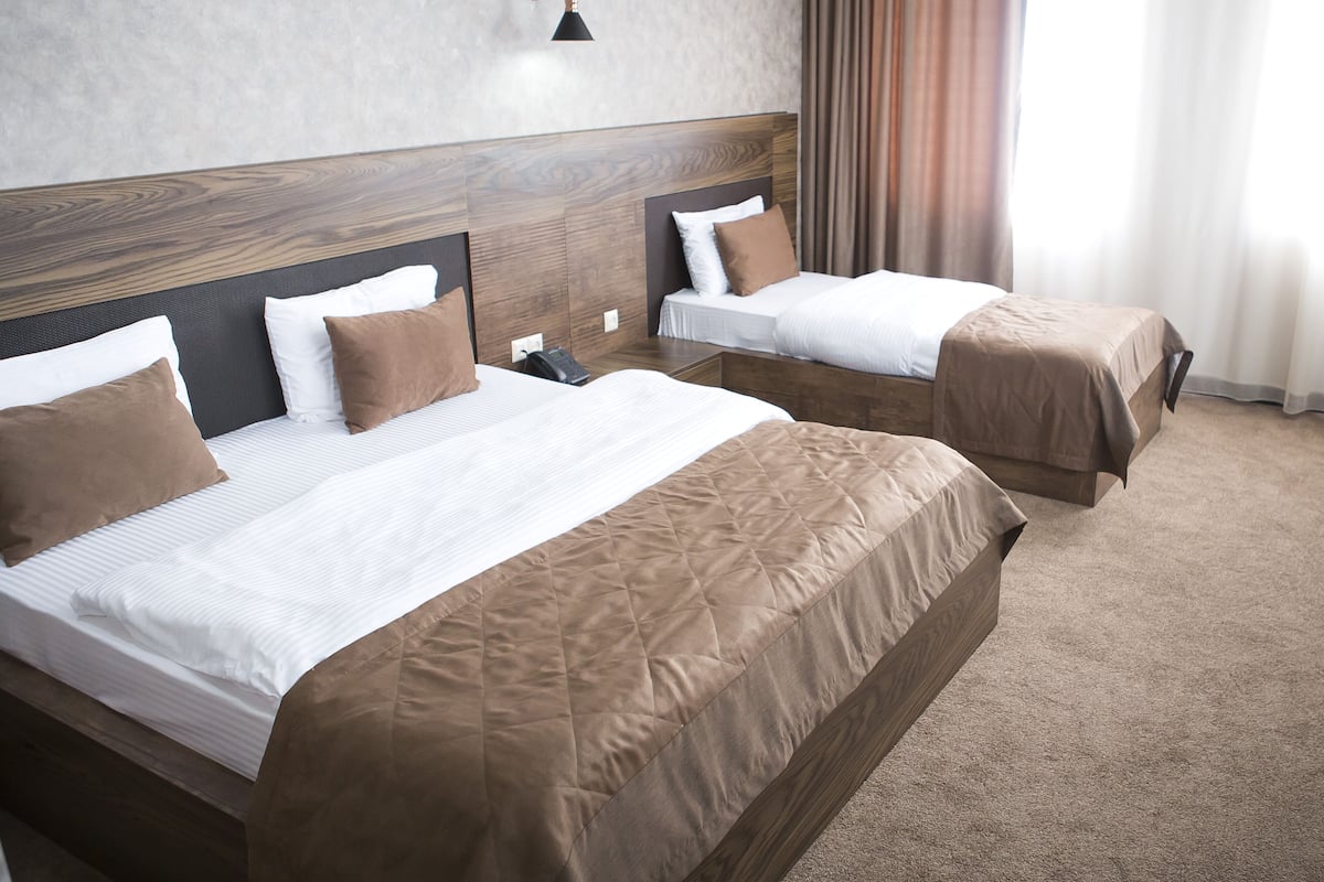 Family Room | 1 bedroom, minibar, in-room safe, soundproofing