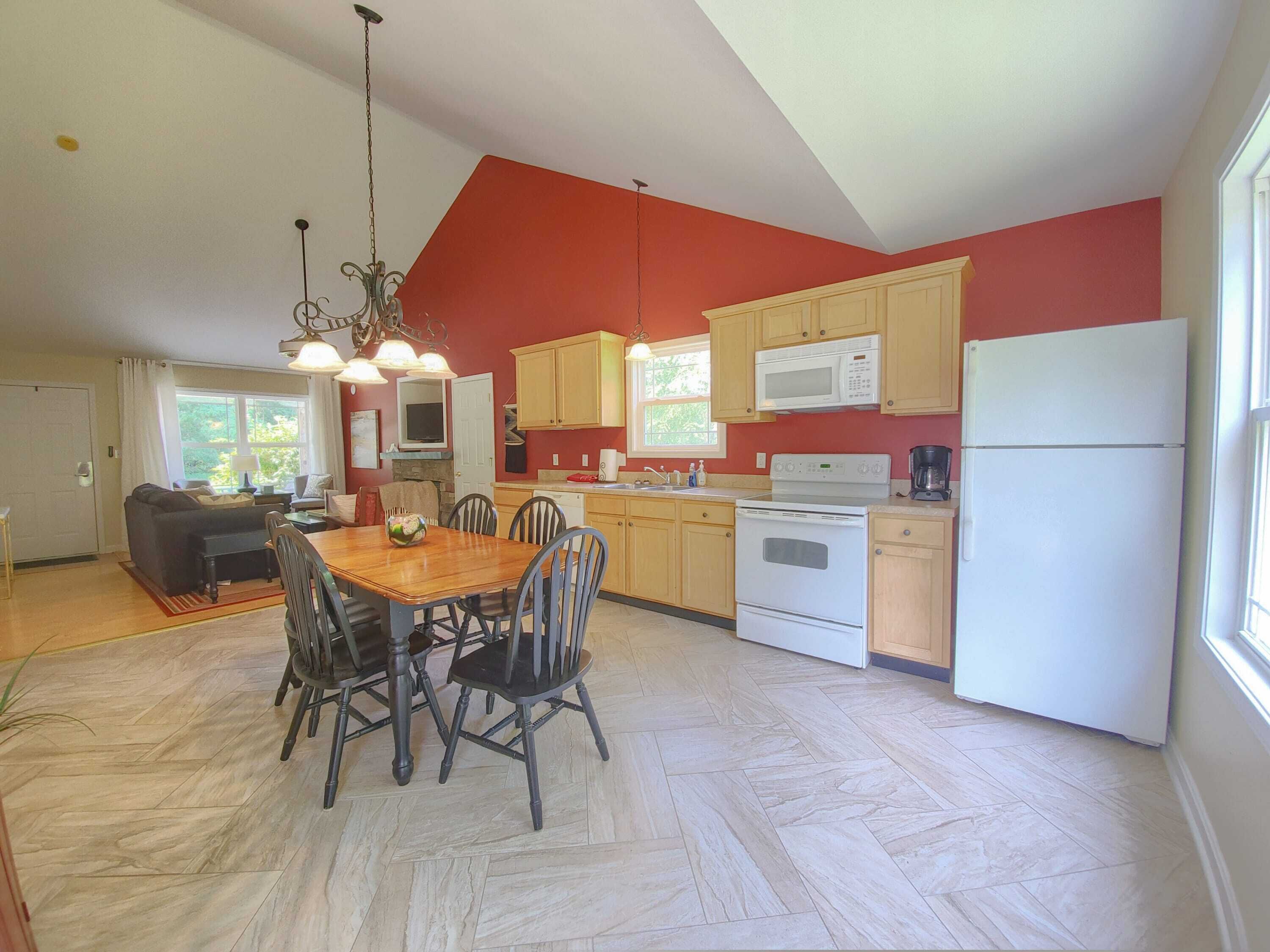 Angels Envy 29 - A relaxing place by the lake!