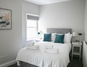 4 chambres, fer et planche à repasser, Wi-Fi gratuit, draps fournis