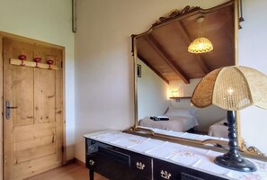 4 Schlafzimmer, Bügeleisen/Bügelbrett, Reisekinderbett, kostenloses WLAN