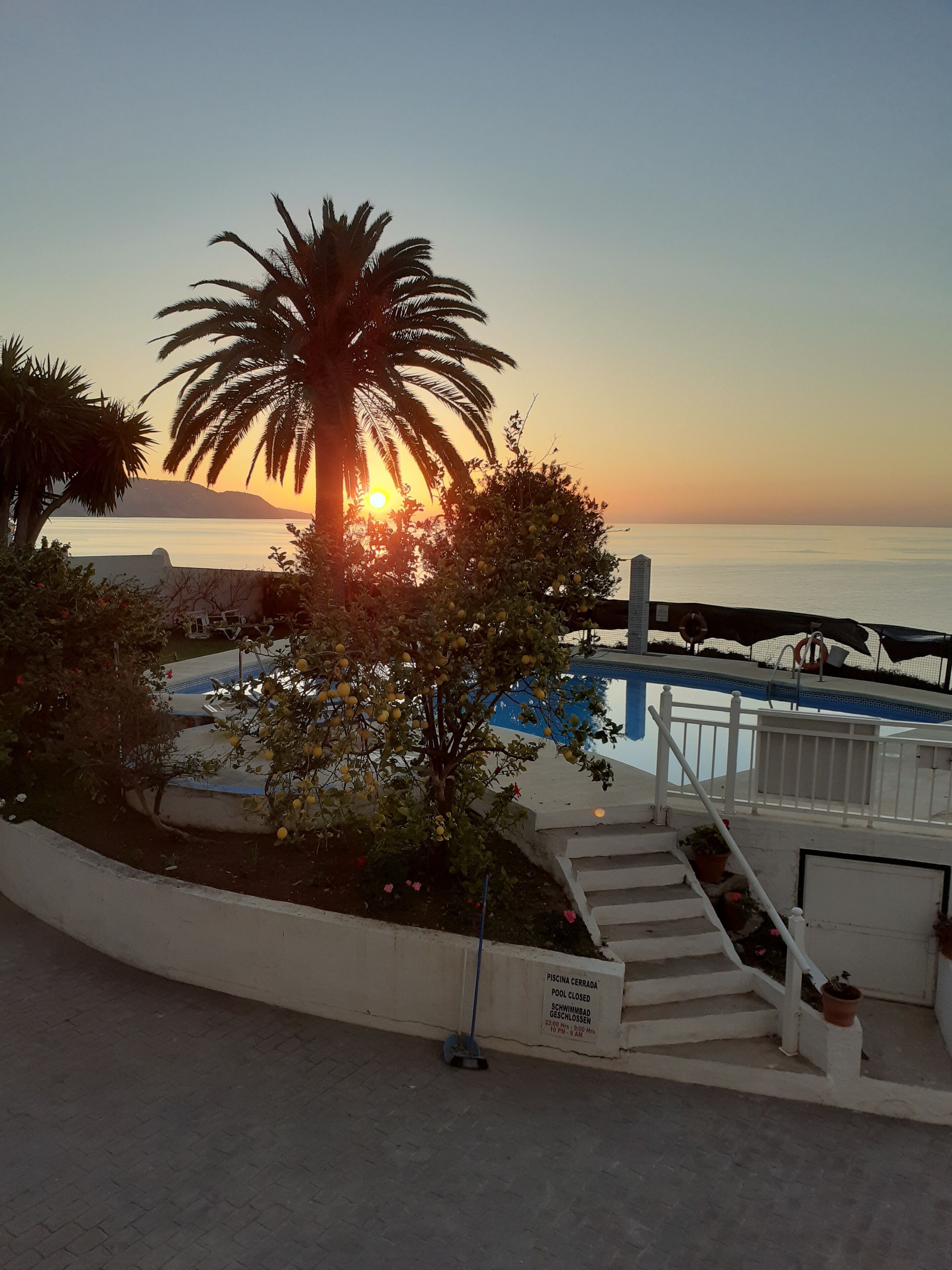 حمّام سباحة خارجي