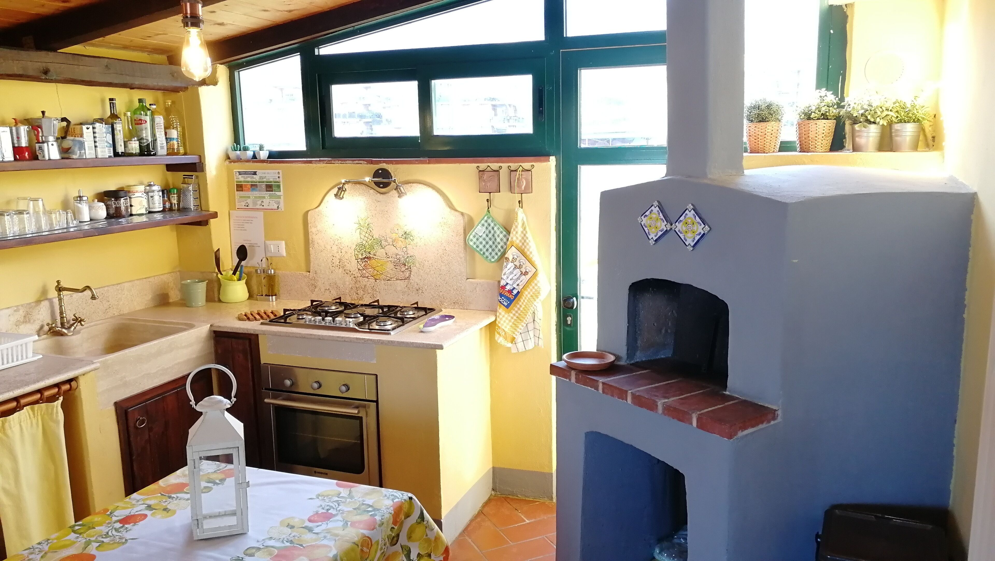 Villa Giulia: Attico con Terrazzo in Villa Signorile a due Passi dal Mare.,