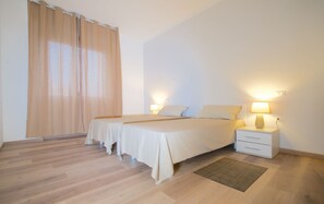 2 Schlafzimmer, Bügeleisen/Bügelbrett, kostenloses WLAN, Bettwäsche