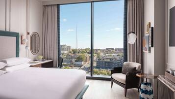 Premium bedding, in-room safe, desk, laptop workspace