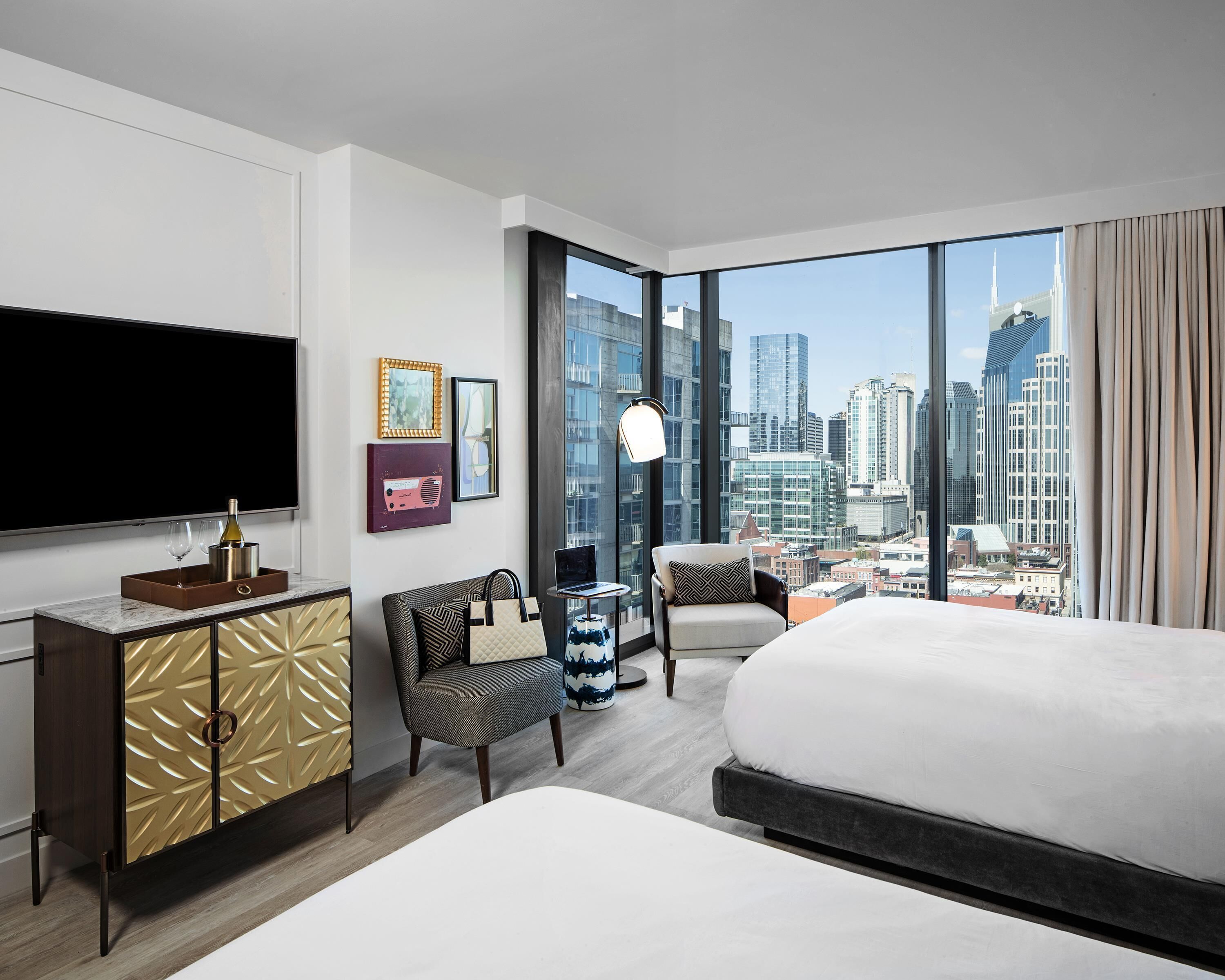 Premium bedding, in-room safe, desk, laptop workspace
