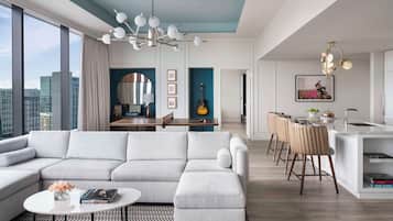 Presidential Suite | Premium bedding, in-room safe, desk, laptop workspace