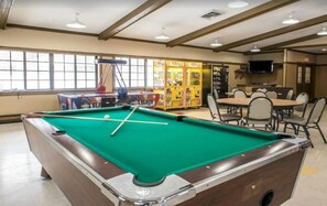 Games room - WISC DELLS CHRISTMAS MTN VILLAGE 2 BR  2 bth TOWNHOUSE 6/28/26 -7/5/26 (Wisconsin Dells)