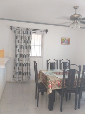 Dining - La Casa del Deportista (MERIDA, YUCATAN)