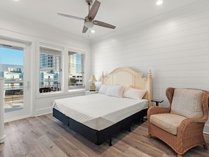 6 bedrooms, iron/ironing board, free WiFi, bed sheets