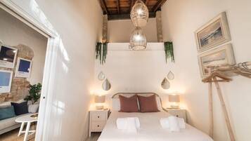 2 slaapkamers, een bureau, een strijkplank/strijkijzer, wifi