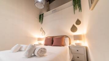 2 quartos, escrivaninha, ferros/tábuas de passar roupa, Wi-Fi