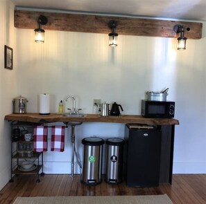 Interior - Swisher Farmhouse at Granny Flats (Spearfish)