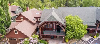 Cozy Condo in the Heart of Downtown BigFork