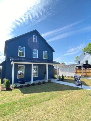 Exterior - Lux 3BR Cottage | Walk to Rose District | Sleeps 6 (Broken Arrow)