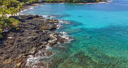 Kona's Shangri La: Private Oceanfront Home w/ Pool, Spa & Elevator