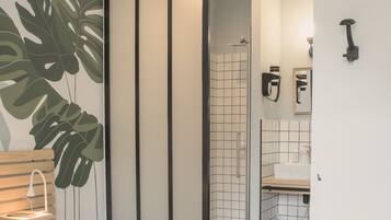 Klassieke tweepersoonskamer, en-suite badkamer | Badkamer