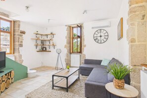 TV, ping pong, books