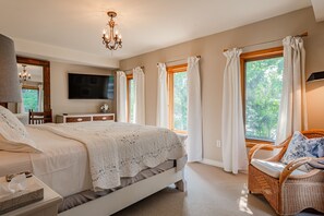 3 chambres, fer et planche à repasser, Wi-Fi gratuit, draps fournis