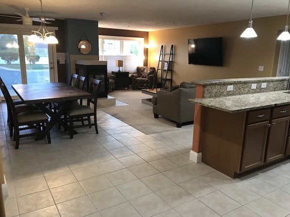 Interior - Bay View, Downtown Traverse City Condo (Traverse City)