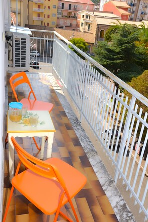Property grounds - Lamezia Terme family apartment "girasoli" (Lamezia Terme)