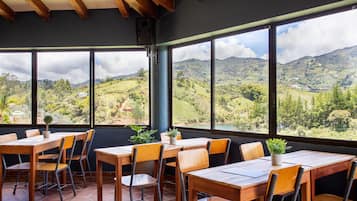 Free daily cooked-to-order breakfast