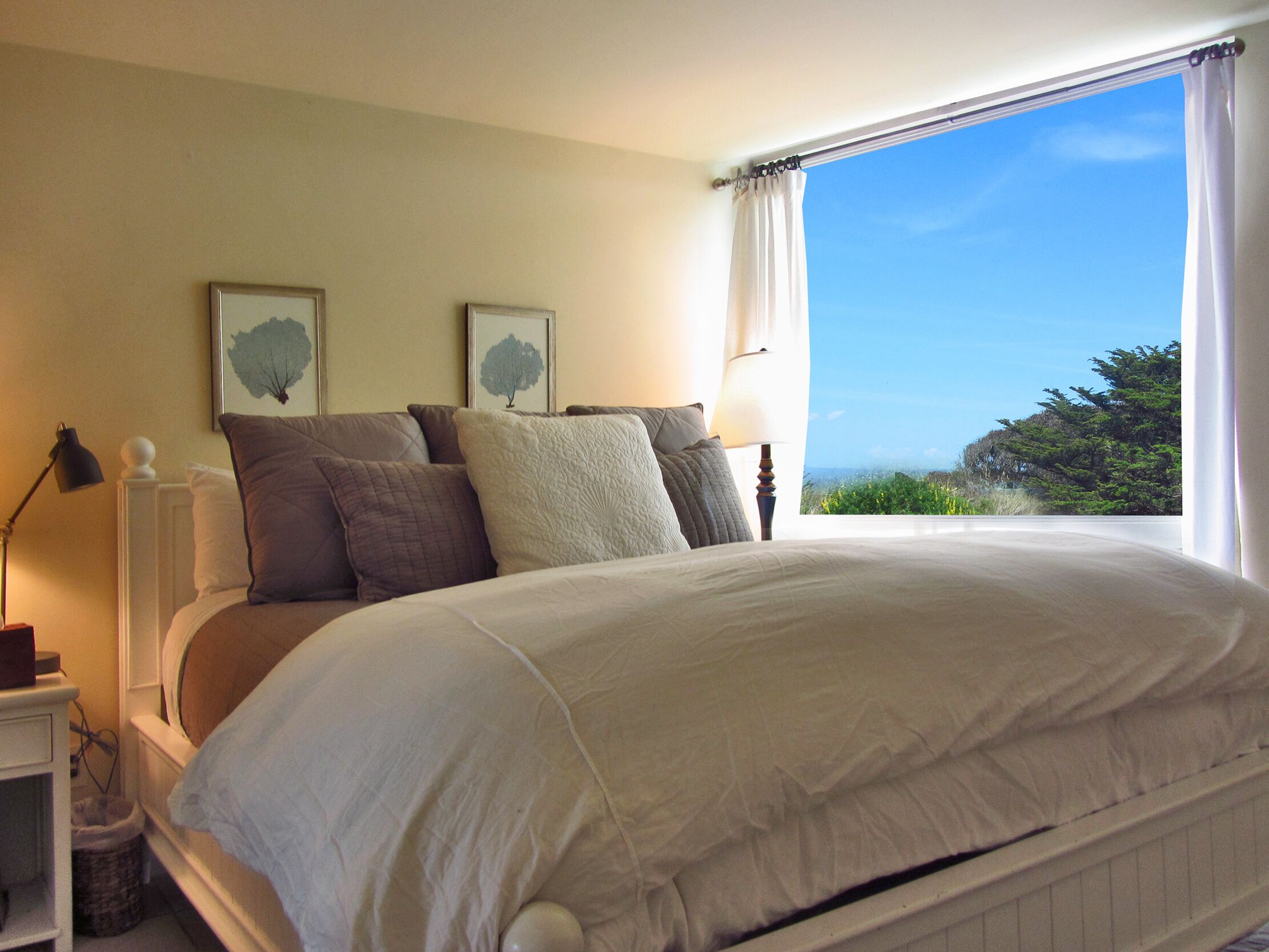 5 habitaciones, tabla de planchar con plancha y cuna de viaje 