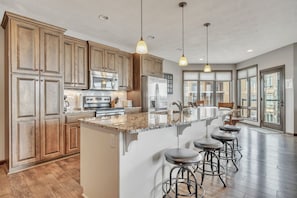 Microwave, oven, dishwasher, coffee/tea maker - Sun Rays and Lake Days in the Brooklyn at Bridges Bay Resort (Arnolds Park)