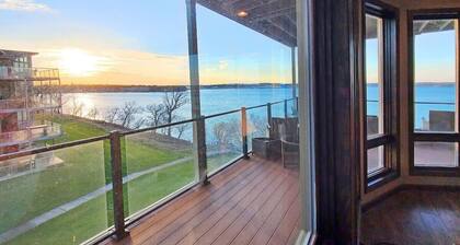 Sun Rays and Lake Days in the Brooklyn at Bridges Bay Resort