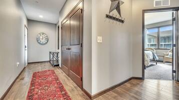 3 sovrum, strykjärn/strykbräda, gratis wi-fi och sängkläder