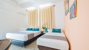Hypo-allergenic bedding, desk, free WiFi, bed sheets
