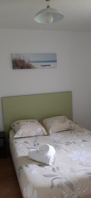 1 Schlafzimmer, Bügeleisen/Bügelbrett, Reisekinderbett, kostenloses WLAN
