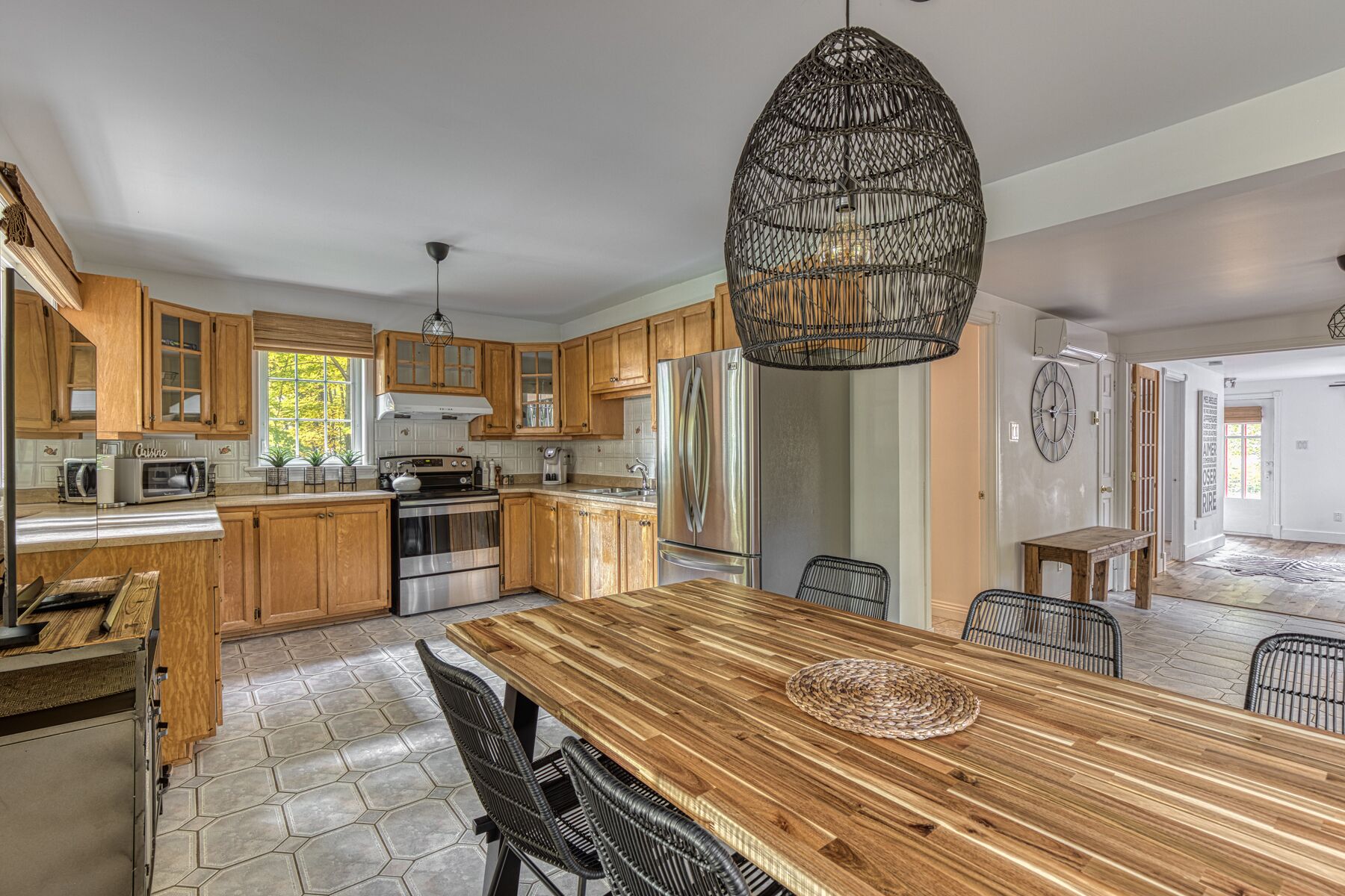 Chalet bord de l'eau avec plage à deux pas de la ville Québec!