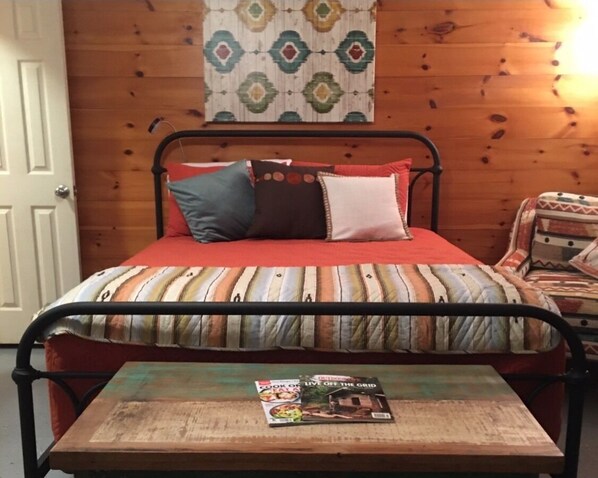 1 dormitorio, tabla de planchar con plancha, wifi y ropa de cama