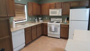 茶具/咖啡用具、冰箱、微波炉、烤箱