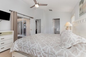 4 bedrooms, iron/ironing board, WiFi, bed sheets