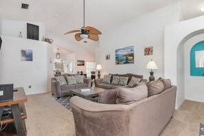 TV, table tennis - This Orange Tree 4/3 pool home is bright, open, airy, and full of charm. (LL2807) (Clermont)