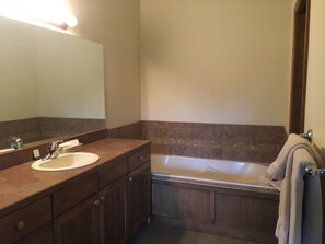 Bathtub, jetted bath