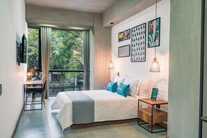 Double Room | Hypo-allergenic bedding, minibar, in-room safe, desk