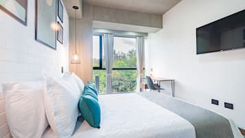 Double Room | Hypo-allergenic bedding, minibar, in-room safe, desk