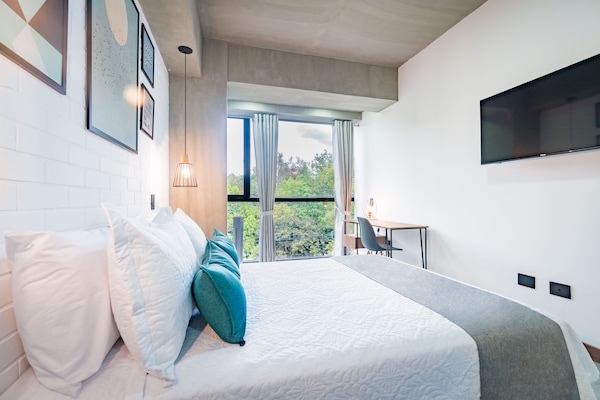 Double Room | Hypo-allergenic bedding, minibar, in-room safe, desk